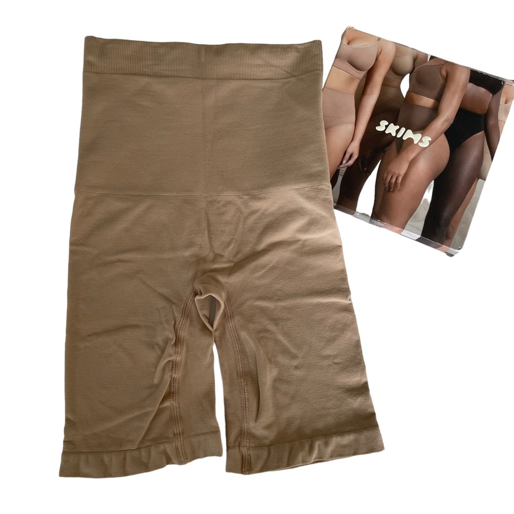 SKIMS Smoothing Shorts